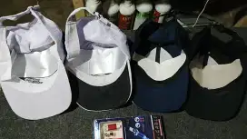 Topi ada 4 dan lainnya