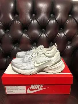 NIKE V2 run women’s