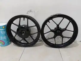 Velg Vario 150 Led Old Original Black Glossy