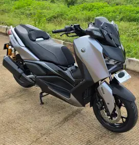 Yamaha XMAX connected 250cc 2024 low KM