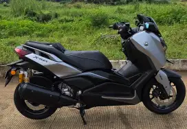 Yamaha XMAX connected 250cc 2024 low KM
