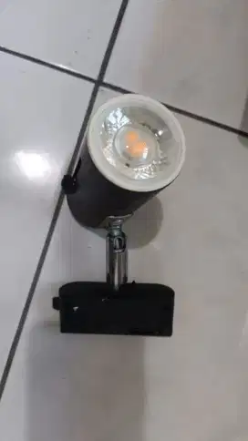 Set Fiting + Lampu Sorot 10w Kuning Visalux