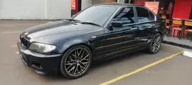BMW 320i 2003 Bensin