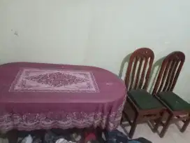 Kursi meja makan