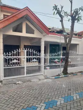 Rumah Baru Renovasi Dikontrakan! Kebraon, Surabaya Barat