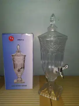 Dispenser air kaca