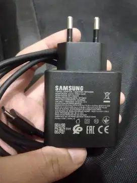 Kepala Charger Fast Charging dan kabel 25 Watt Samsung