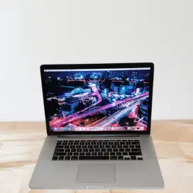 Laptop MacBook Pro Retina core i7 ram 16 SSD 256