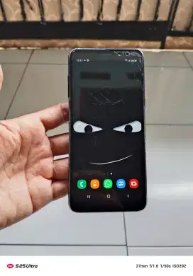 Samsung galaxy A8 nfc 4/64 amoled
