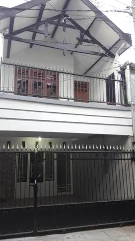 Rumah Gubeng Kertajaya