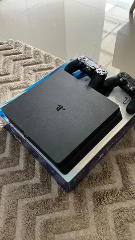 PS 4 Slim 1 TB non HEN