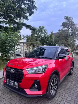 Rocky 1.0 R Turbo CVT Merah Menyala