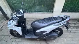 Honda Vario Putih