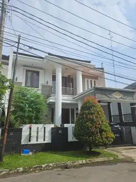 Rumah Mewah Komplek One Gate Buahbatu