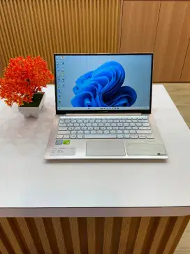 Asus vivobooks s13 i7 gen 8 8gb ram 512gb vga  mx150 fullhd 13in