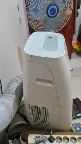 AC 1 PK Meida Portable