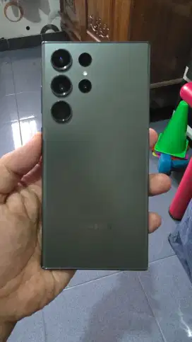 Samsung S23 Ultra 12/512 mulus minus lcd