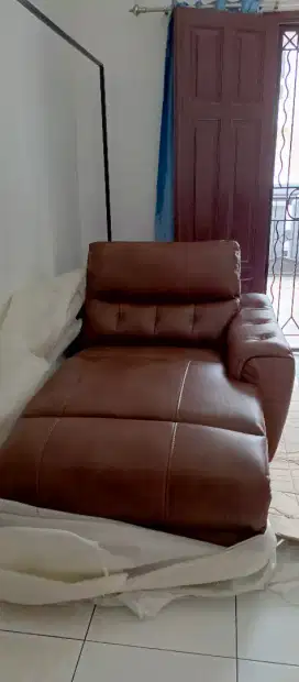Sofa informa import ashley