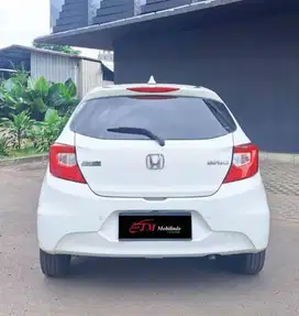 Nego tdp 8,5 JT Honda Brio Brio Satya 1.2 E CVT 2021 putih istimewa