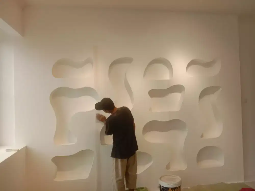 Tukang harian dan tukang cat