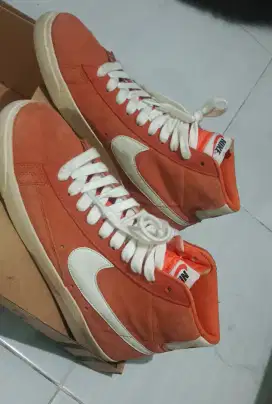 Sepatu Nike blazer full suede 97%