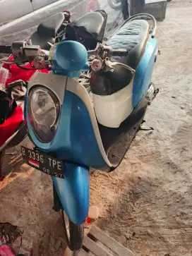 Honda scoopy 2012