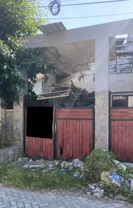 RUMAH HITUNG TANAH di PERUM. SEMOLOWARU SURABAYA TIMUR. DEKAT MERR