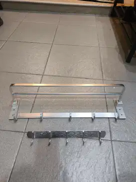 GANTUNGAN HANDUK KAMAR MANDI DAN PAKAIAN