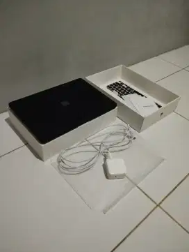 MacBook Air M1 8/256 Fullset iBox Warna Space Grey