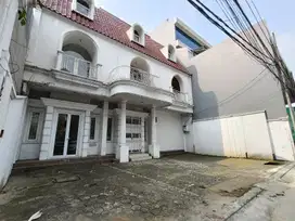 Rumah usaha disewakan lokasi strategis Radio Dalam Raya Jakarta