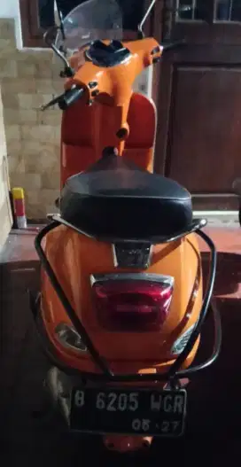 vespa 150 Piagio nik 2012