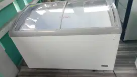 plizer display kapasitas 330L