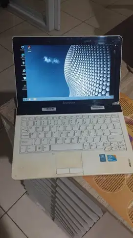 Lenovo Ideapad U160-8979 Mulus, Tangan Pertama, Windows 7