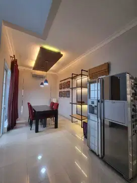 Rumah Dekat Sekolah & Kawasan Kuliner Di The Springs Gading Serpong