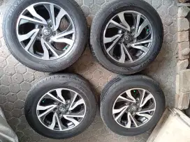 For sale velg Dan ban sepaket bawaan asli reborn facelift original