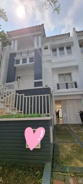 DISEWAKAN!! Rumah megah di Garden House PIK 1