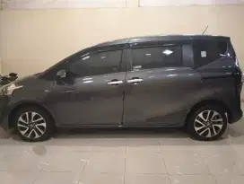 Jual Sienta V manual