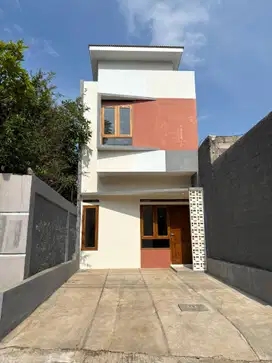 Jual Rumah Siap Huni 2 lantai Cilengkrang Ciwaru Kodya