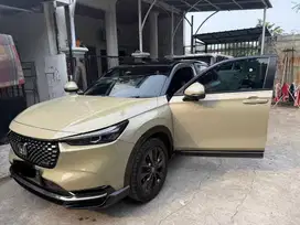 Honda HR-V RS Turbo 1.5 CVT warna Chaki tahun 2022