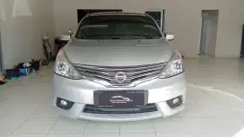 Nissan grand Livina SV At Tahun 2014 Warna Silver
