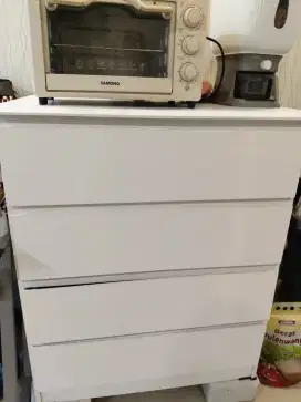 Rak Lemari warna Putih bisa buat Rak barang or sepatu