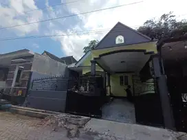 Disewakan Rumah Strategis Kota Malang | 2 Lantai | 3 KT & 2 KM