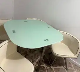 Meja Makan 4 kursi