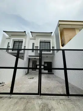 Rumah baru 2lt gress di rungkut