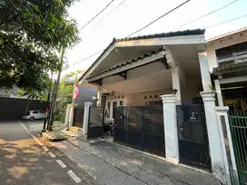 Disewa rumah Furnish  Pondok kelapa Jakarta timur