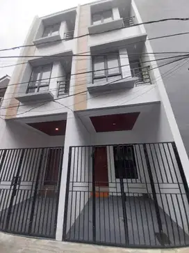 2 Unit Rumah Baru 3 Lantai di Tj Duren masuk mobi Wuling air EV