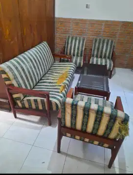 KURSI KAYU SET MEJA
