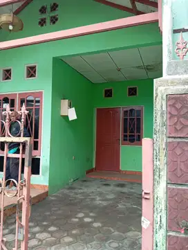 Di Jual Rumah Hoek Di Margahayu Raya