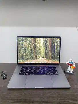 MacBook Pro 16 32/1TB Core i9 2019 Dual VGA Radeon Pro