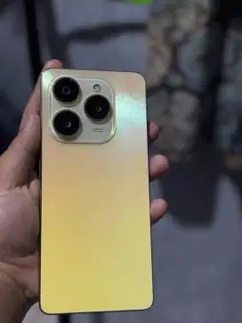 Tecno spark 20 Pro 8/256GB LIKE NEW
MULUS NO MINUS